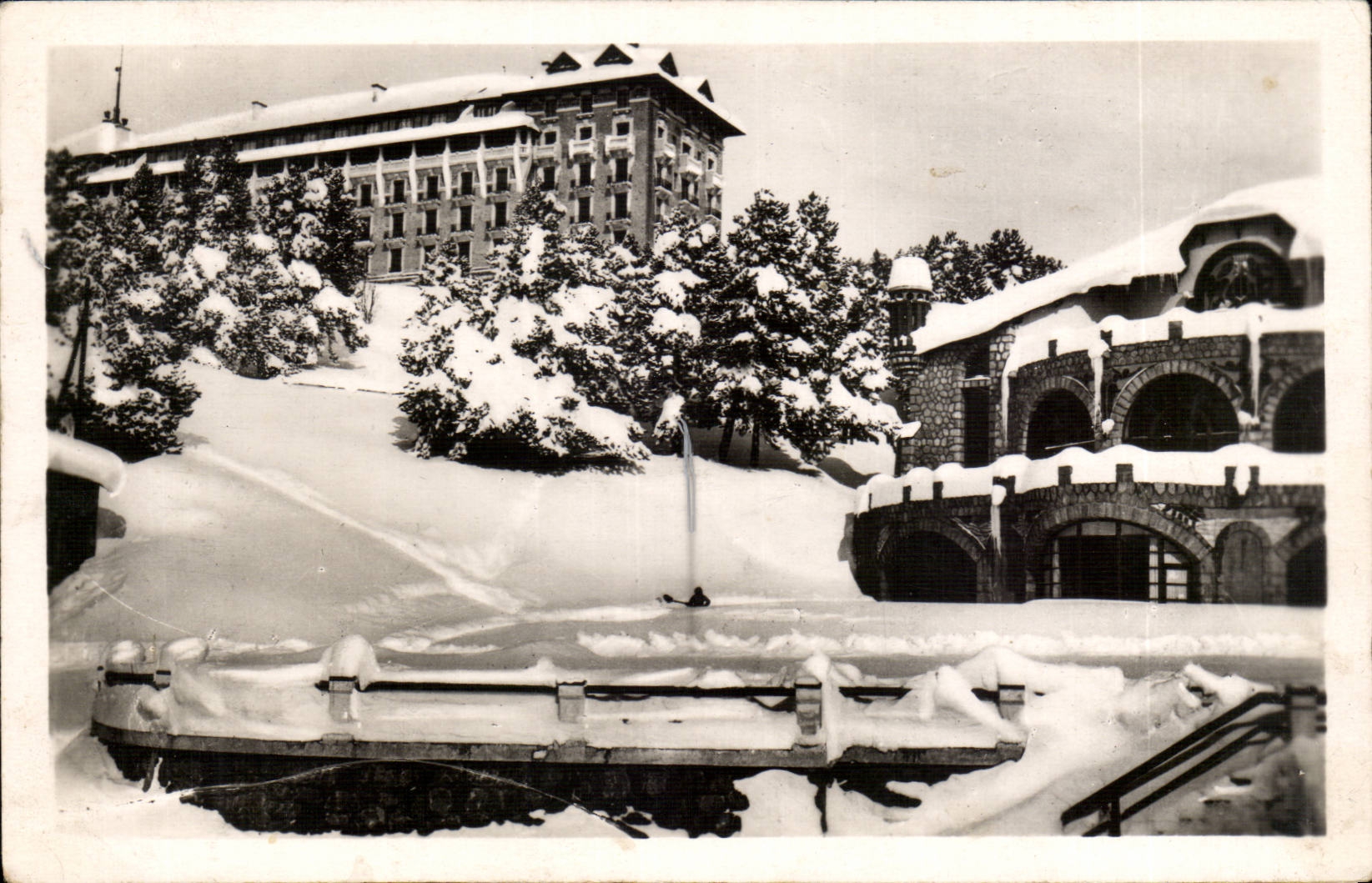 Font Romeu CPA Le grand hotel et le casino