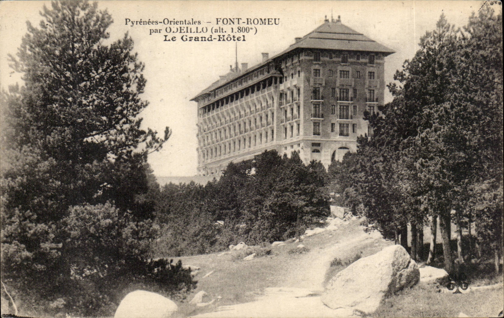 Font Romeu CPA Le grand hotel