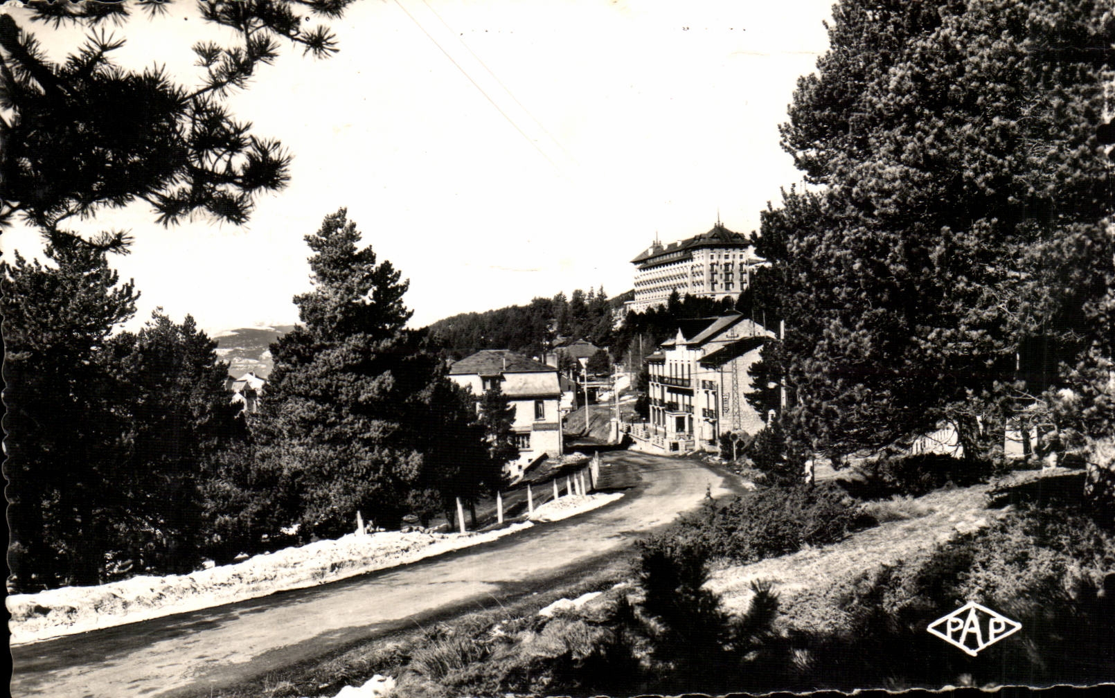 Font Romeu CPA Le grand hotel et le Regina