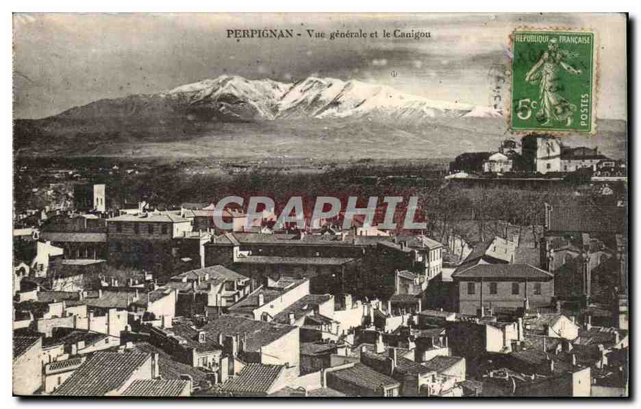 Perpignan CPA Vue generale et le CAnigou