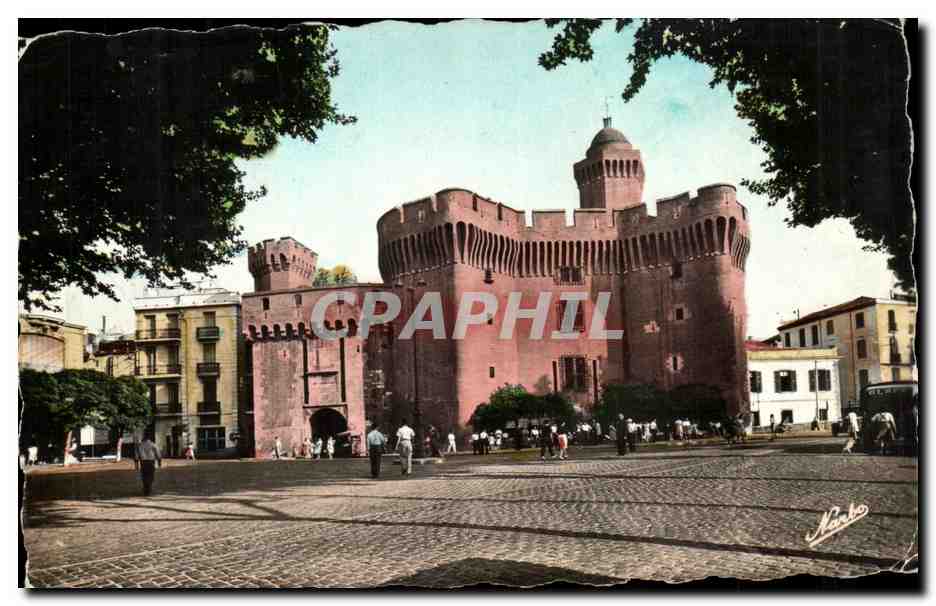 Perpignan CPA Le CAstillet et la place de la Victoire Vue d'ensemble