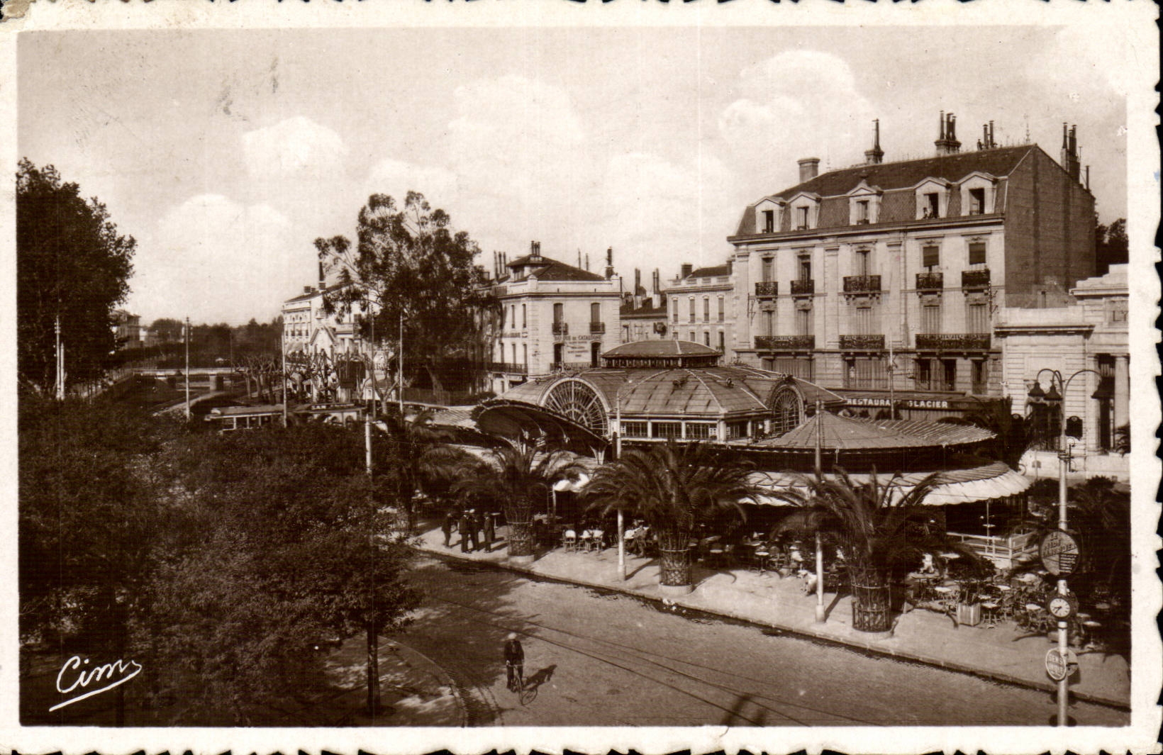 Perpignan - Le Palmarium et la Place Arago - CPA 