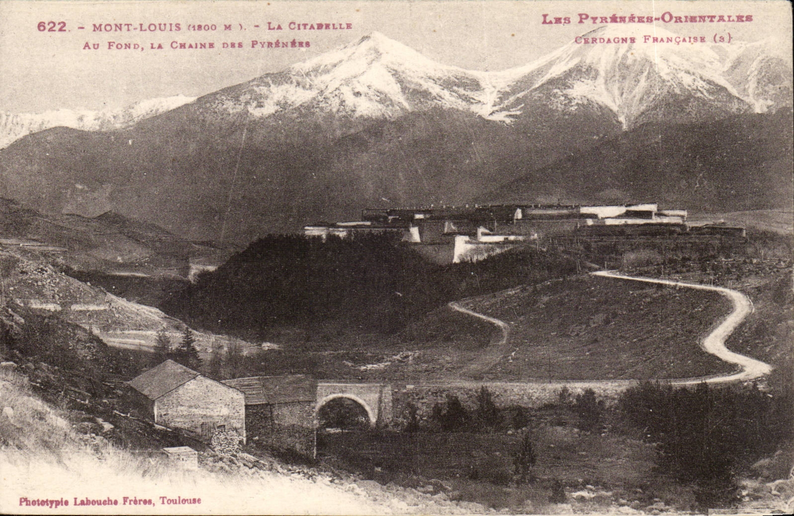 Mont Louis - La Citadelle Au Fond La Chaine des Pyranees - CPA 