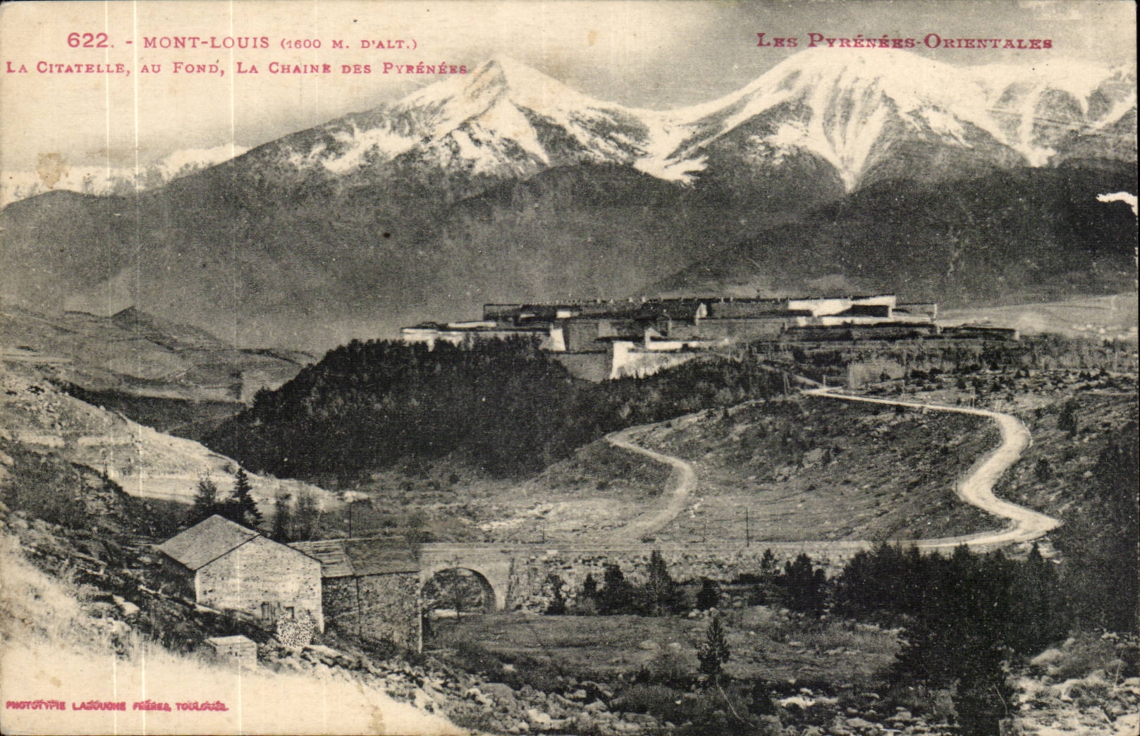 Mont Louis - La Citadelle au Fond La Chaine des Pyranees - CPA 