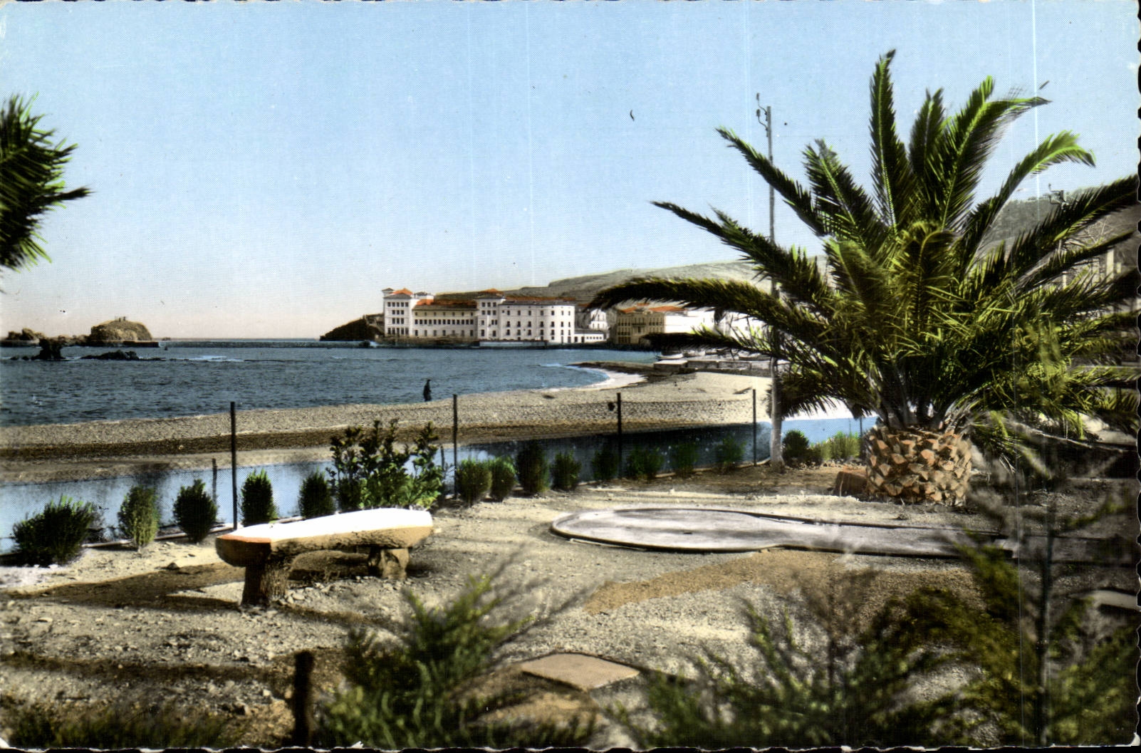 Banyuls sur Mer CPA Le golf miniature et le laboratoire Arago