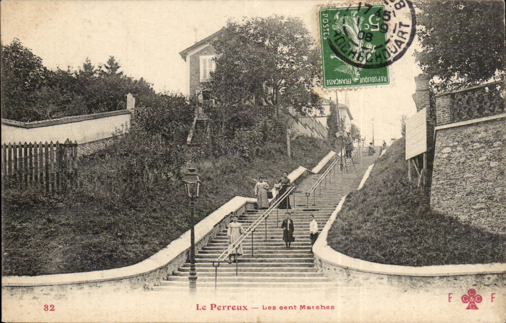 Le Perreux CPA Les cent marches (tres animee)
