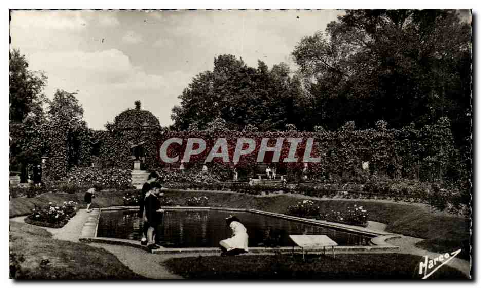 L'Hay les Roses CPA le miroir d'eau