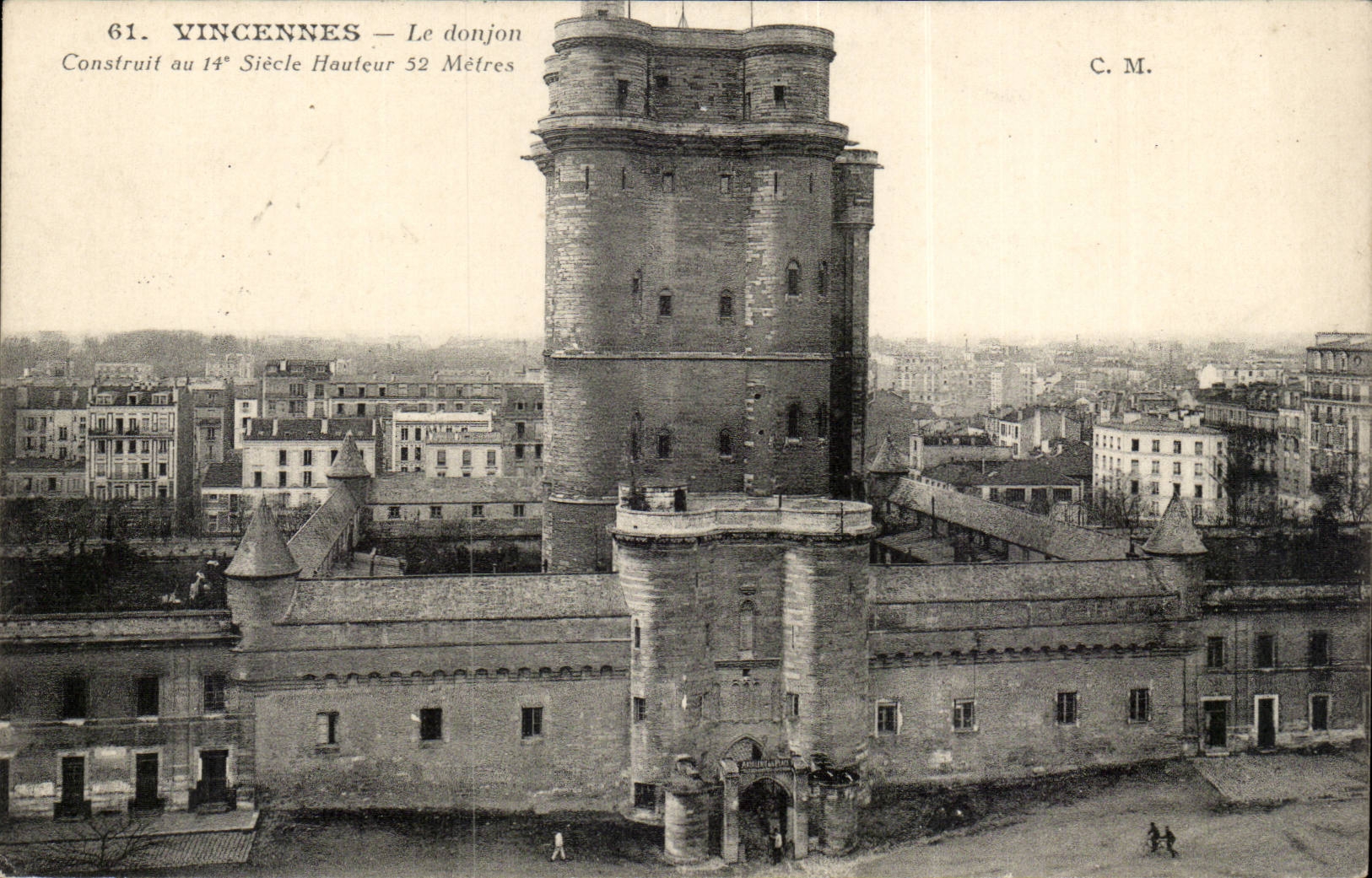 Fort de Vincennes CPA Le donjon Construit au 14eme