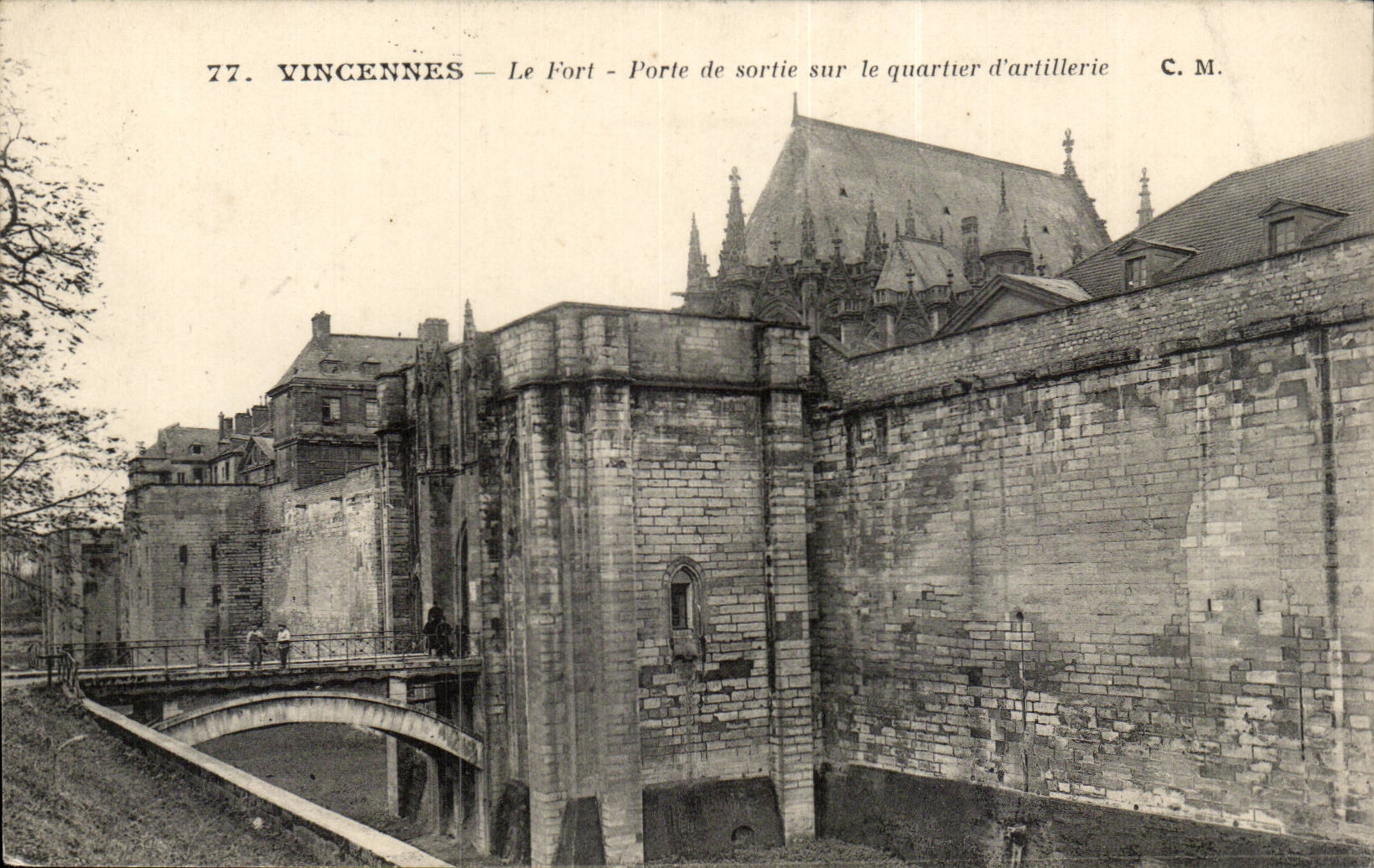 Vincennes — Le Fort — Porte de sortie sur le quartier d'artillerie — Edition artistique C. M.