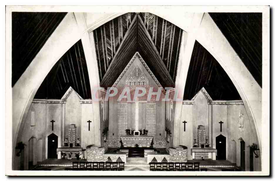 Chapelle St Jean de Cachan CPA Nef et maitre autel 