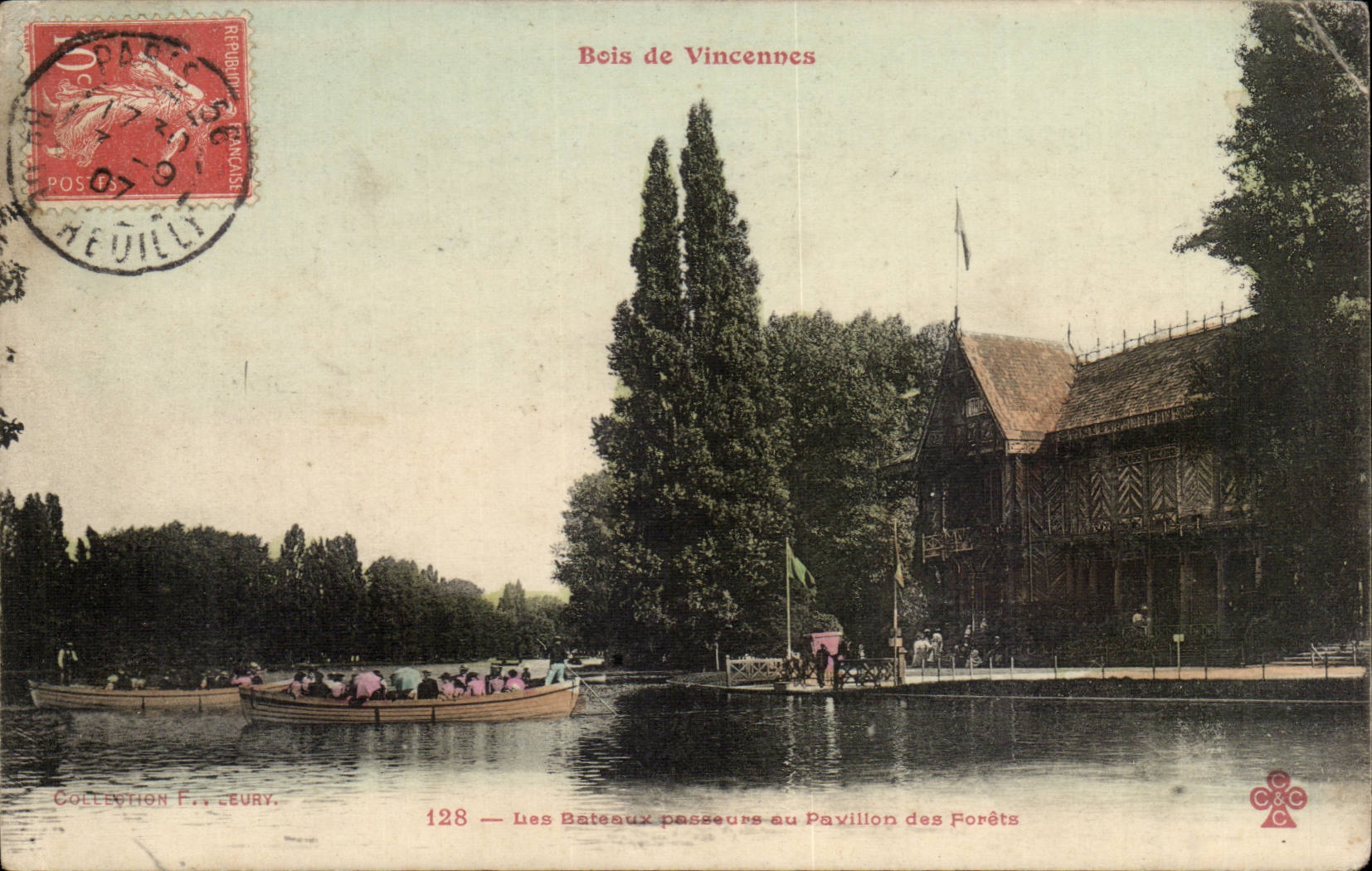 Bois de Vincennes CPA Les bateaux passeurs au pavillon des forets