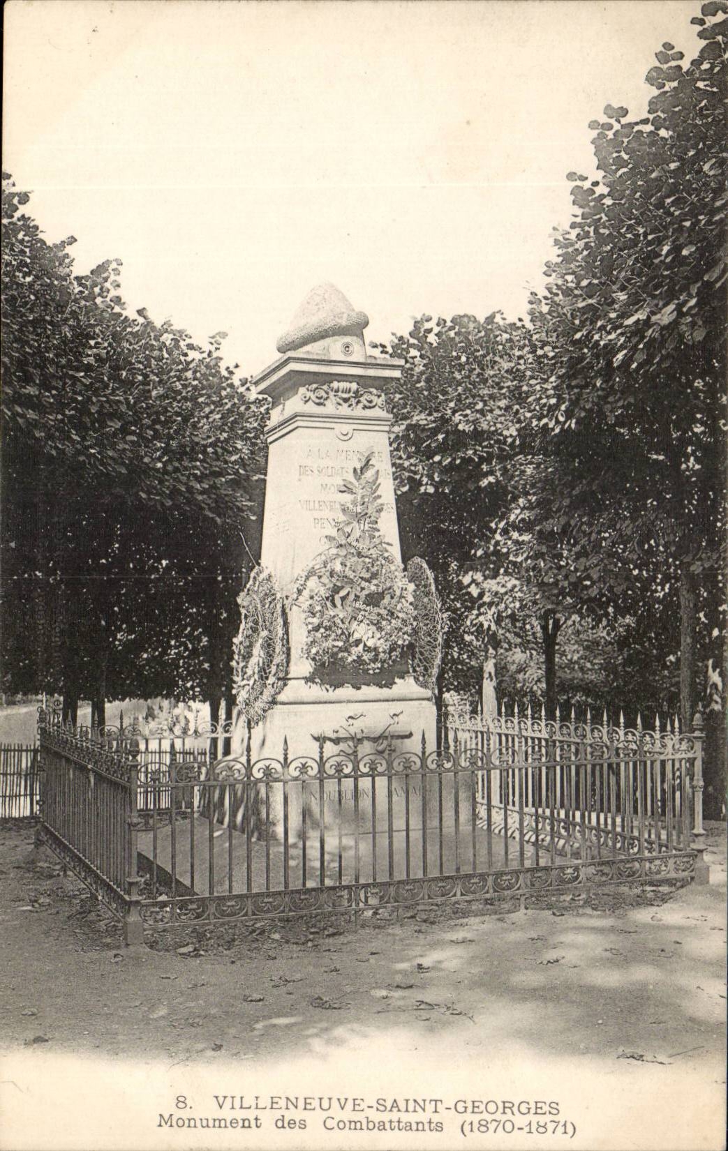 Villeneuve Saint Georges CPA Monument des combattants (1870 1871)