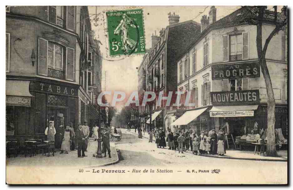 Le Perreux CPA Rue de la Station