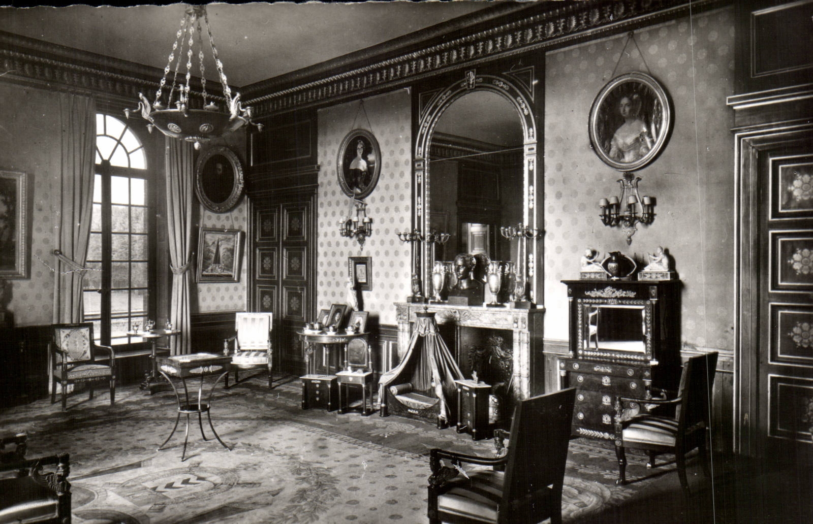 CPA Chateau de Gros bois Salon des huissiers