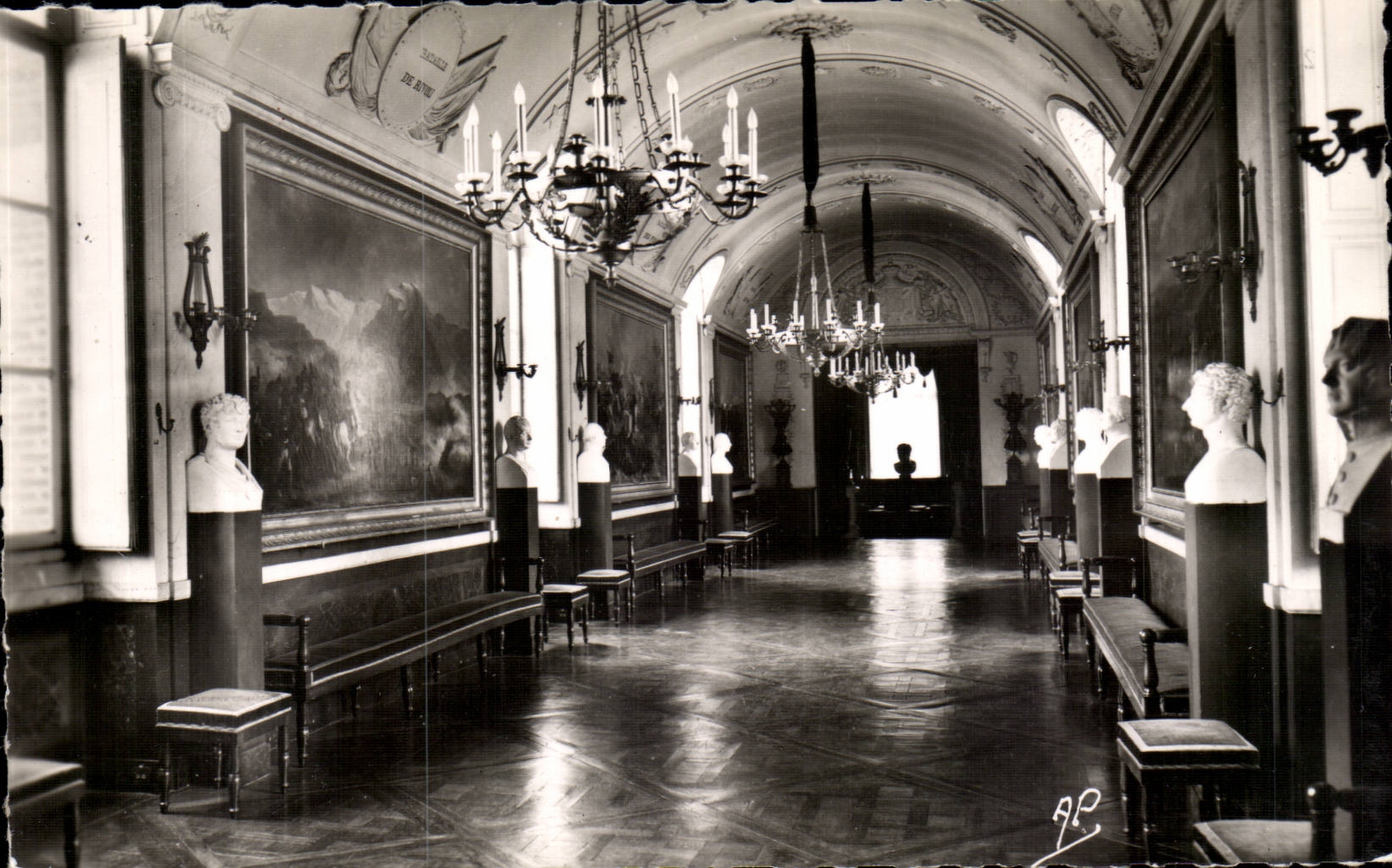 CPM Chateau de Gros Bois La galerie des batailles
