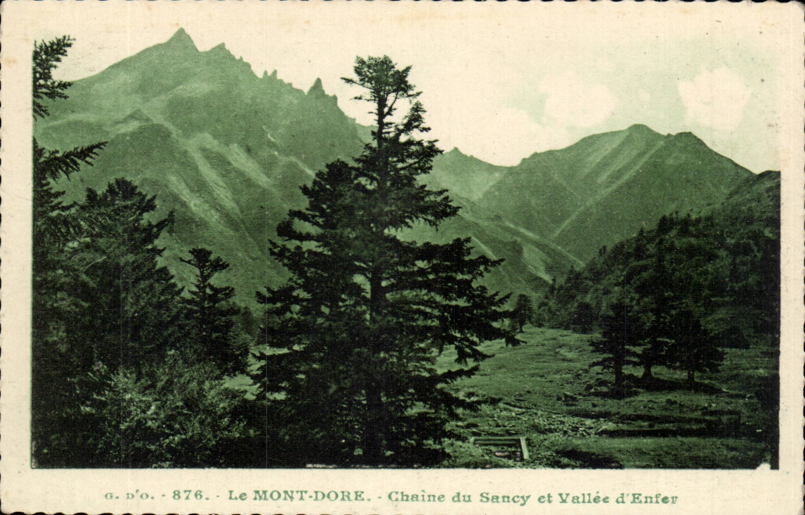 Auvergne CPA Le Mont Dore Chaine du SAncy et vallee d'enfer