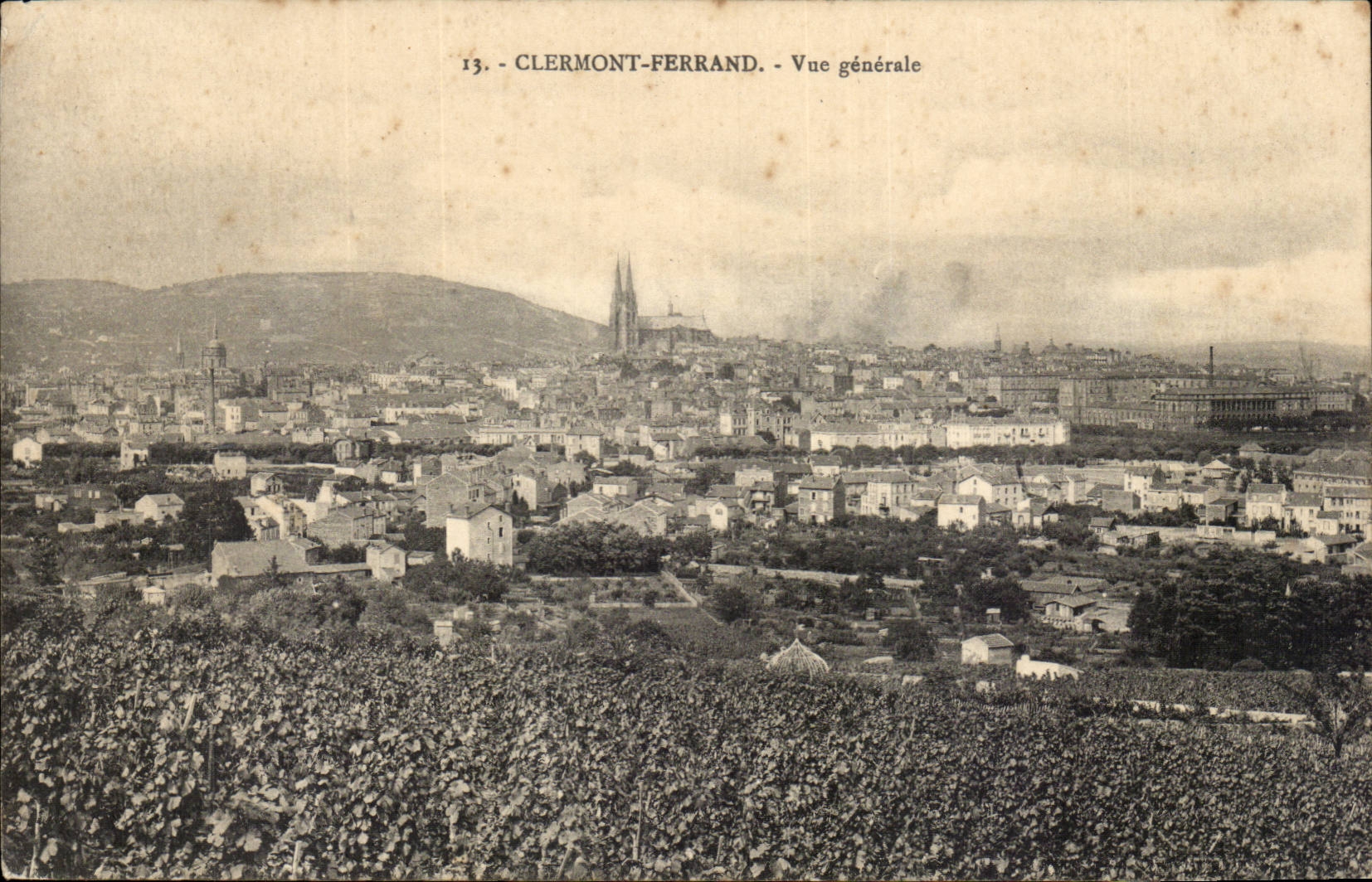 Clermont-Ferrand — Vue générale — Éditeur inconnu, n° 13
