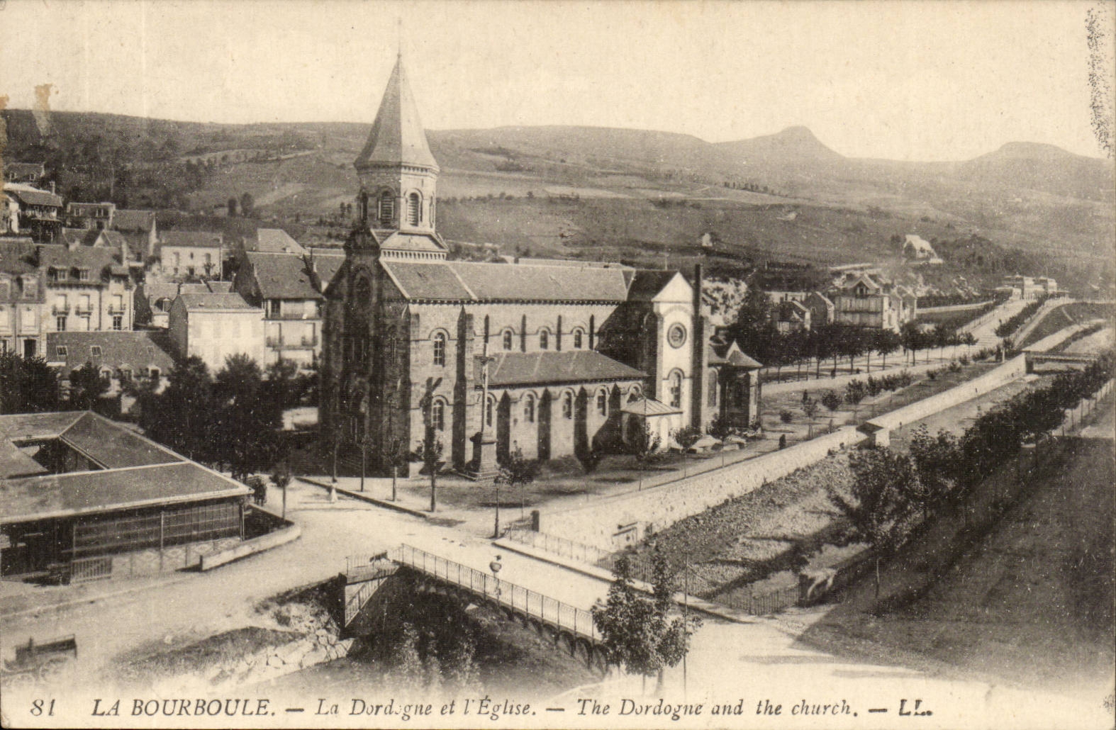 La Bourboule - Le Dordogne et l'Eglise - CPA 