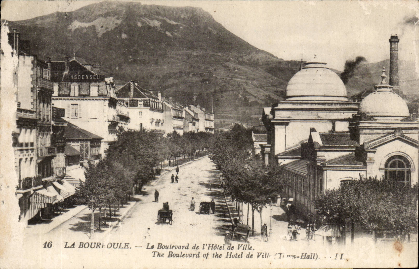 La Bourboule - Le Boulevard de L'Hotel de Ville - CPA 