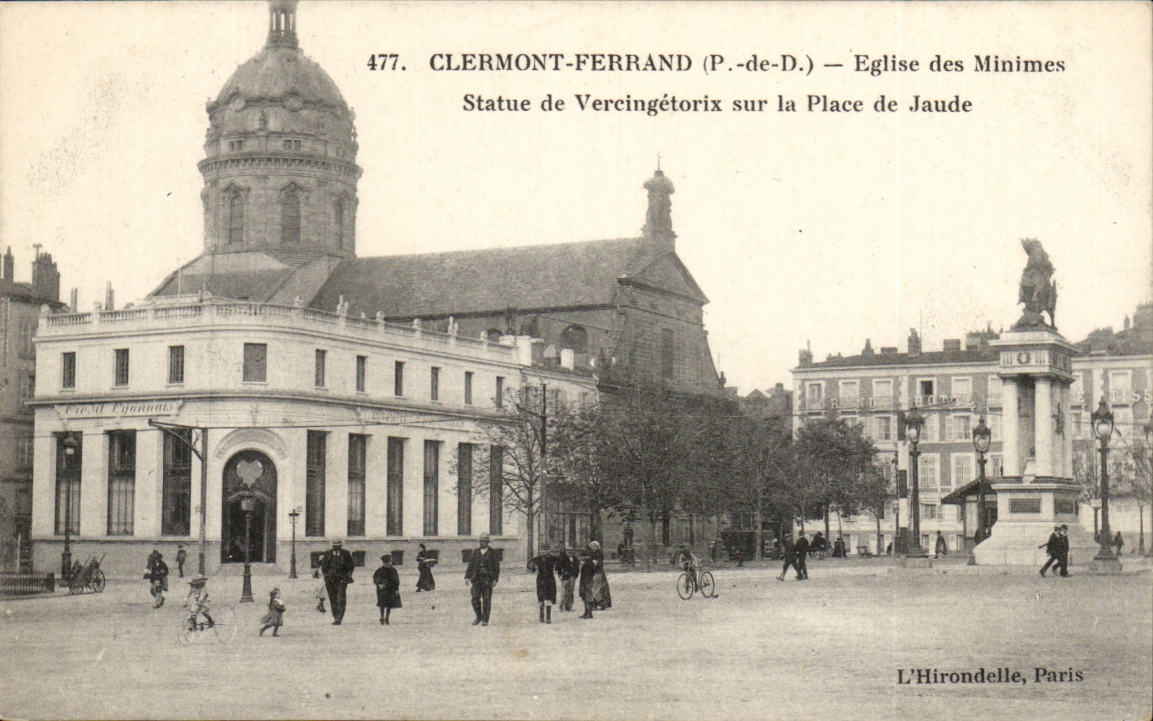 Clermont Ferrand - Eglise des Minimes - Statue de Vereingetorix sur la place de Jaude - CPA 