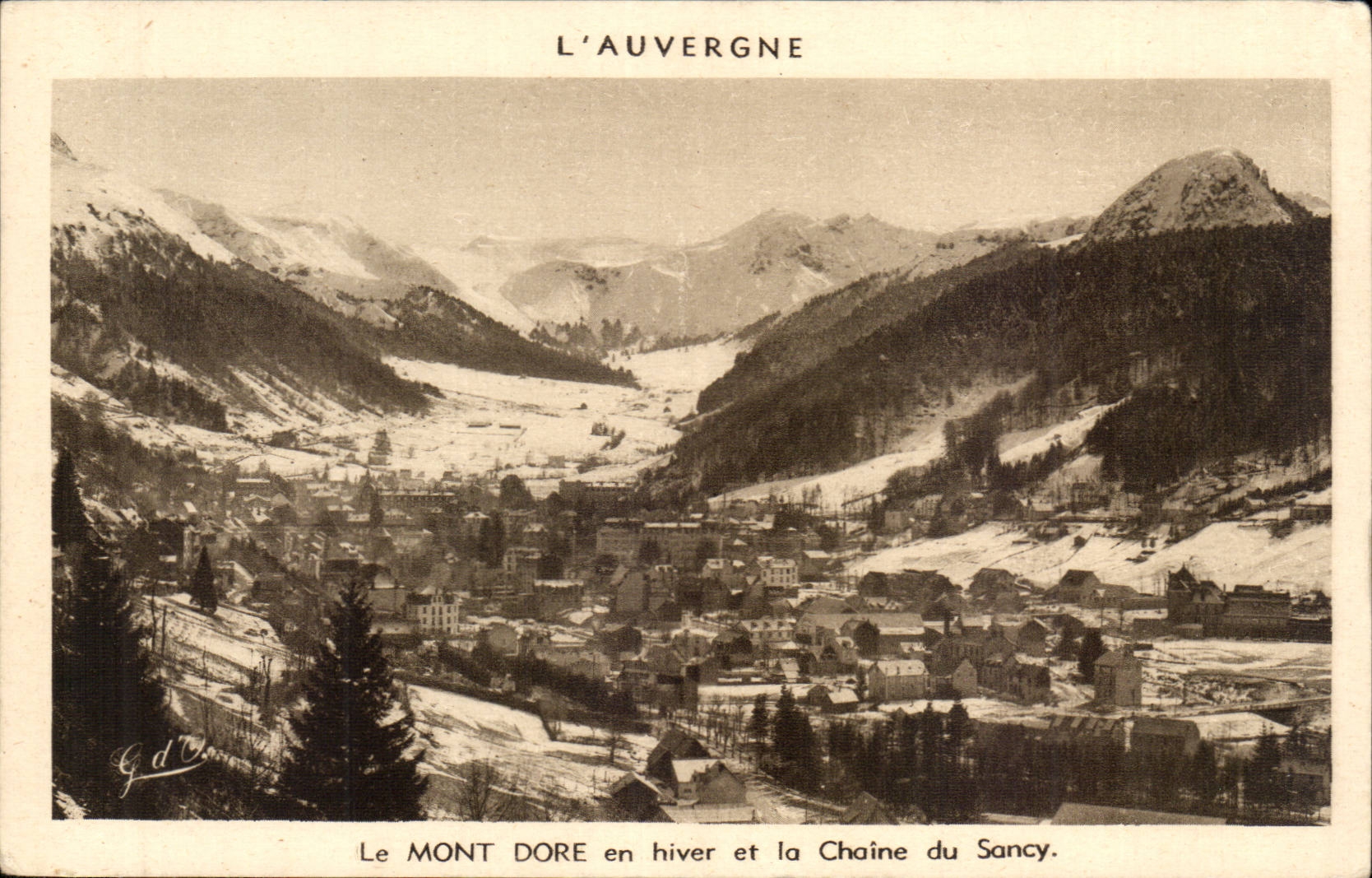 Le Mont Dore en Hiver et la Chaine du Sancy - CPA 