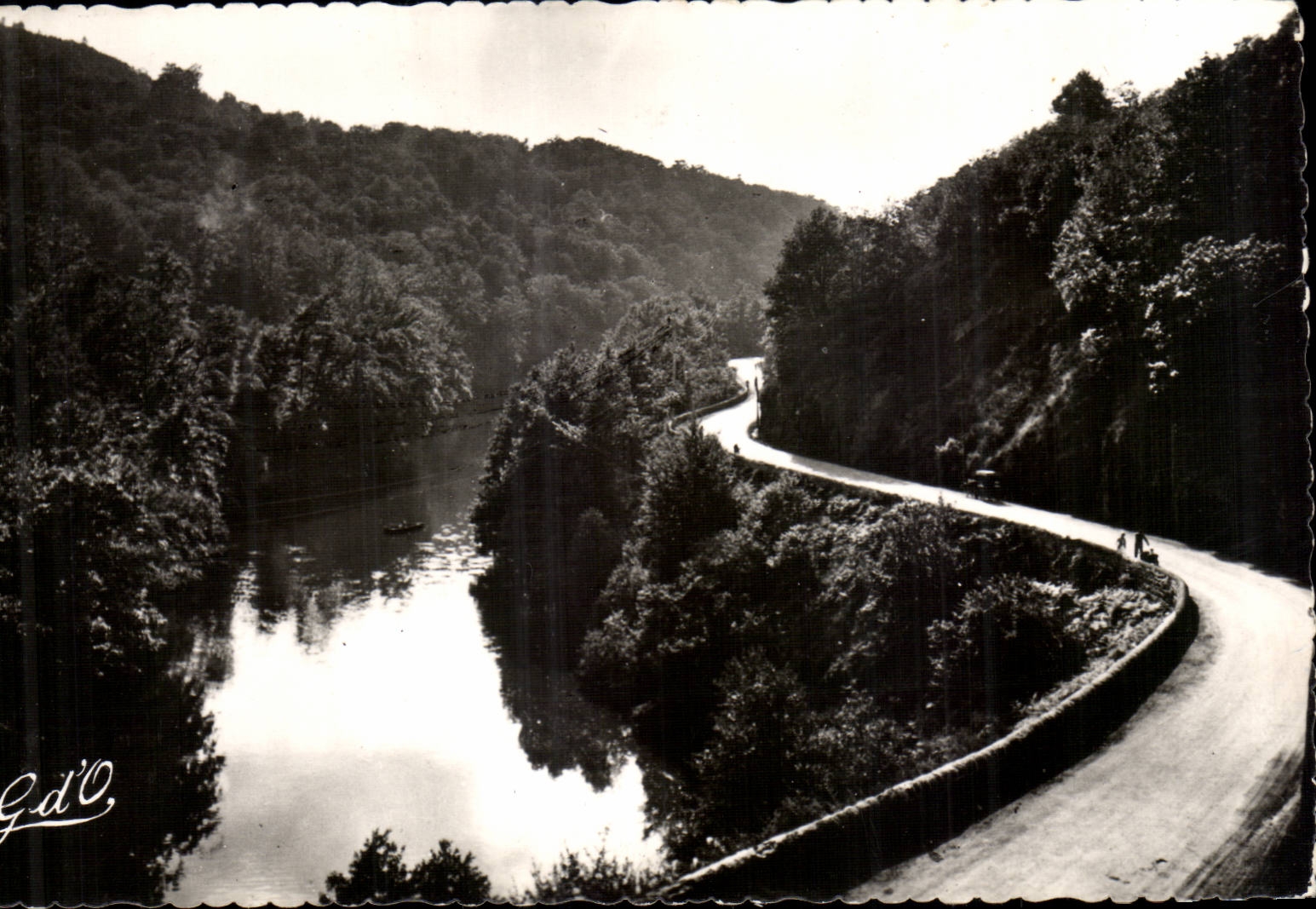 Route et barrage de St-Sauves sur la Dordogne — L'Auvergne — Édition G. d'Olliergues, n° Br-Cp 199