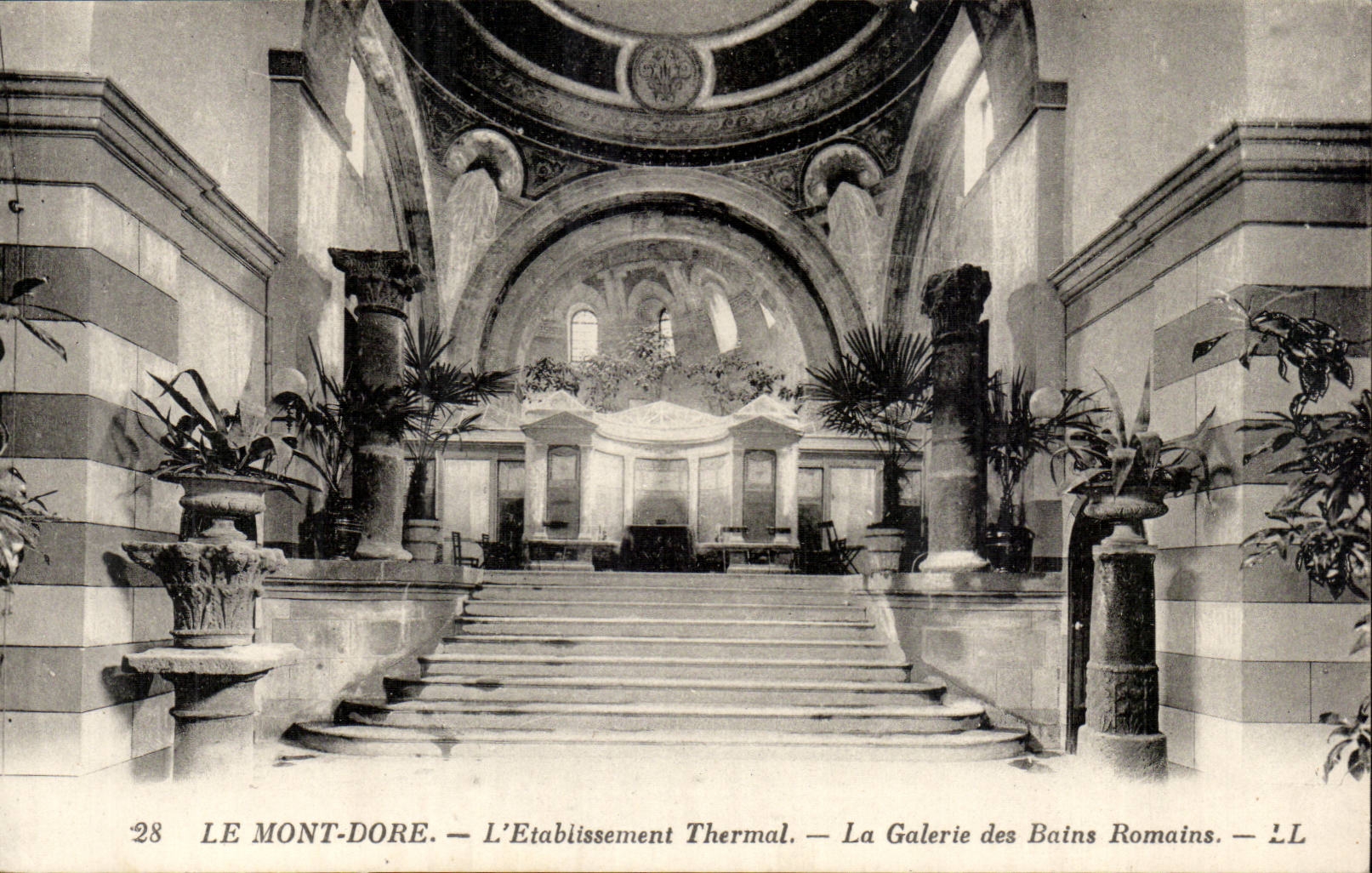 Le Mont Dore - L'Etablissement Thermal - La Galerie des Bains Romains - CPA 