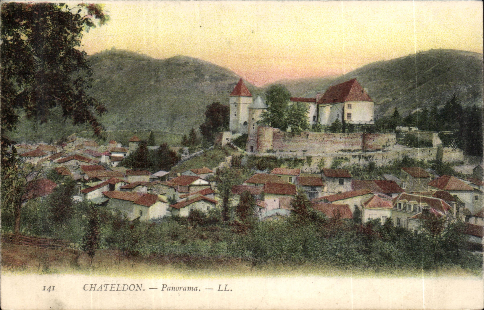 Chateldon - Panorama - CPA 