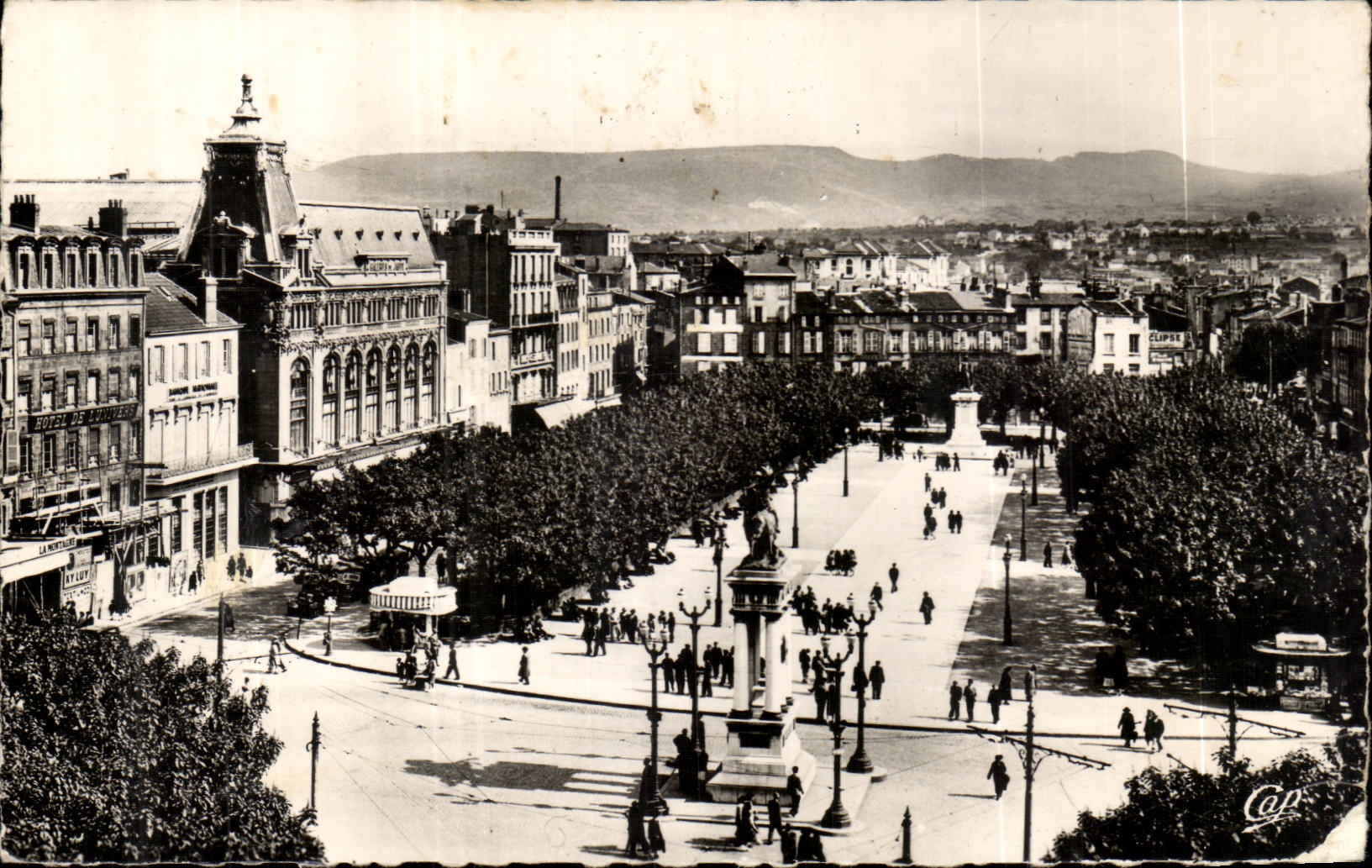 Place de Jaude — Puy-de-Dôme — éditeur Cap
