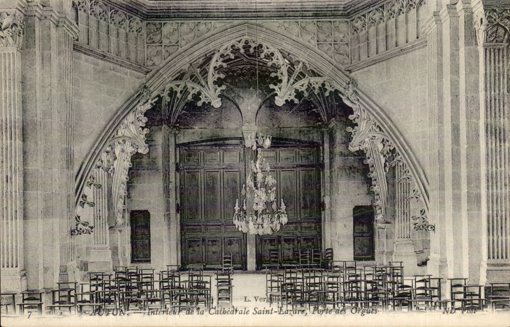 Intérieur de la Cathédrale Saint-Lazare, Porte des Orgues — L. Verguia, N° 1781