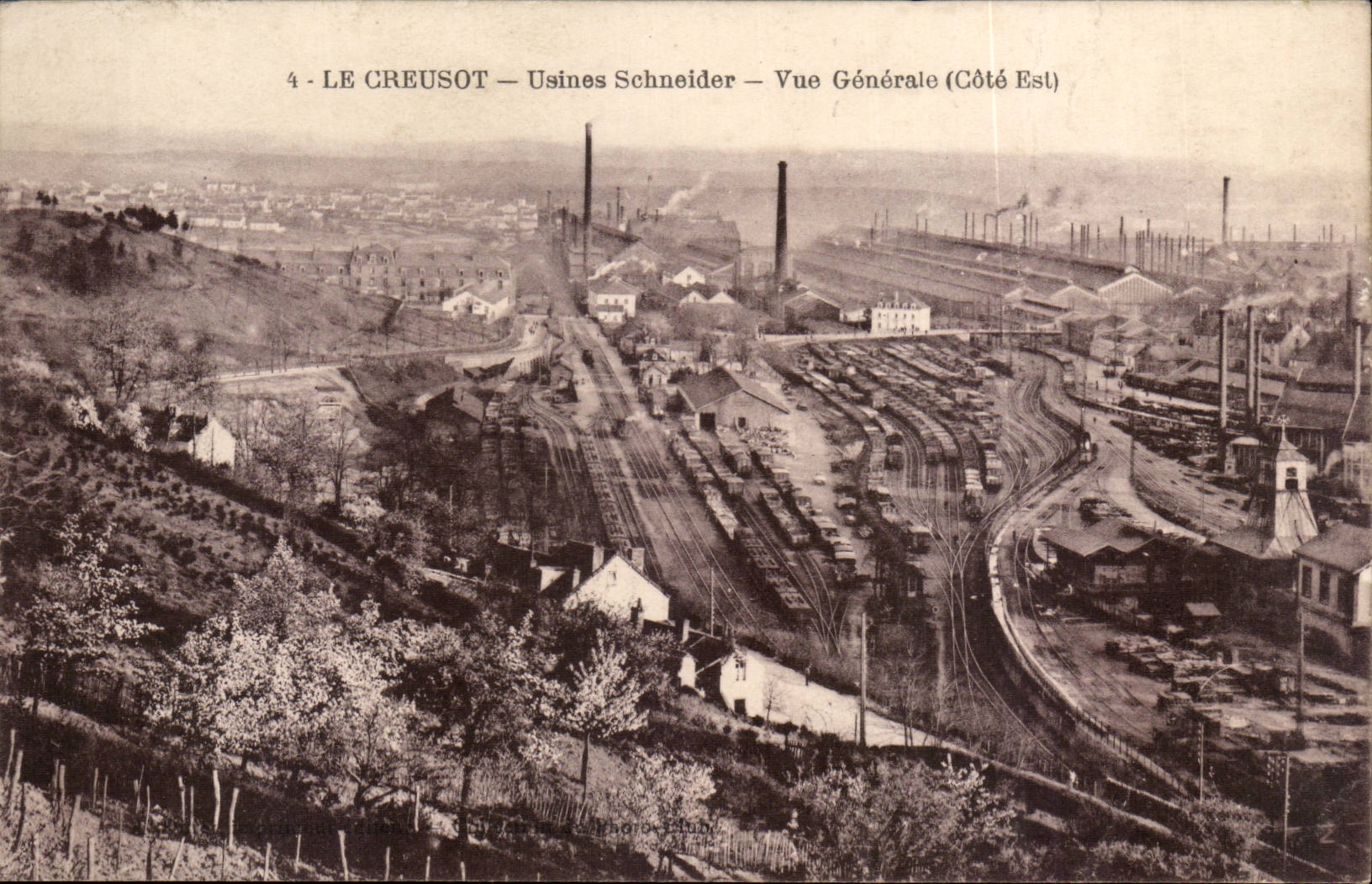 Le Creusot — Usines Schneider — Vue Générale (Côté Est)