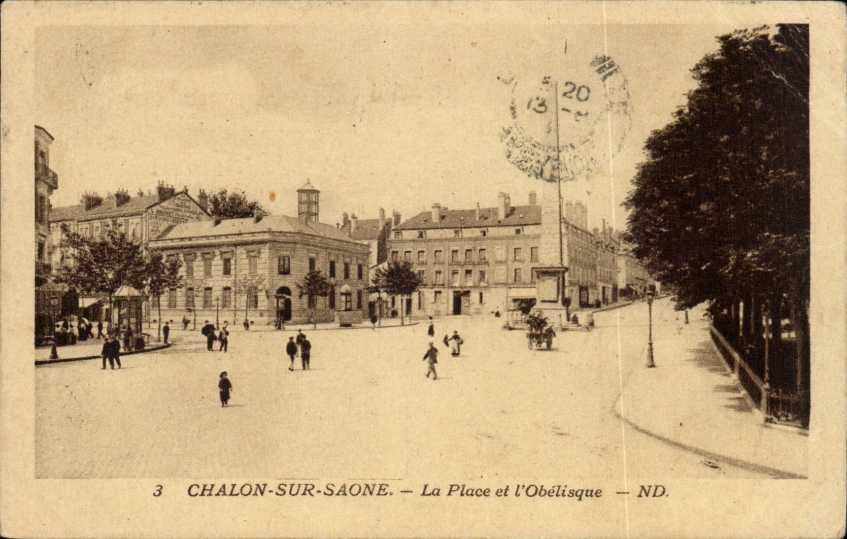 CPA Chalon sur Saone La place et l'obelisque