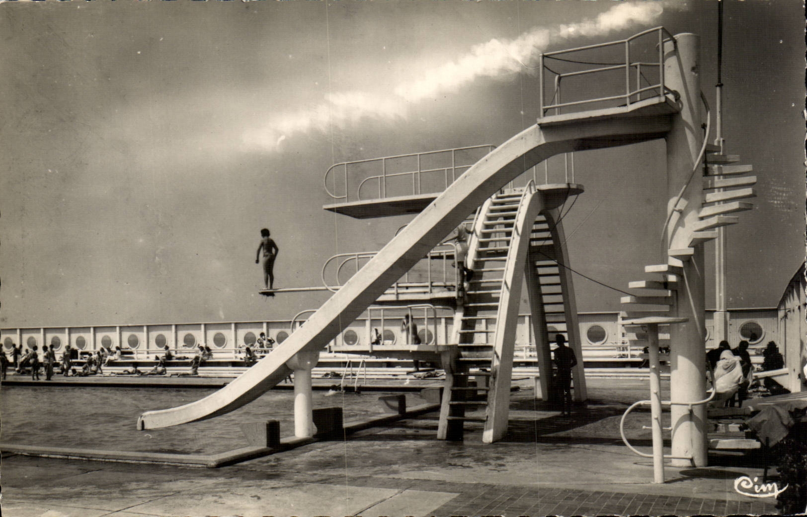 Deauville - Trouville (Calvados) — La Piscine - Le Plongeoir — Photographe Cim
