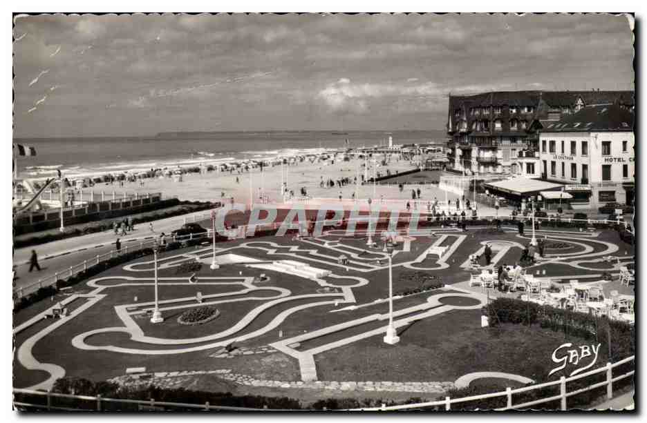 Trouville - Deauville - Le Golf Miniature et la Plage CPA 
