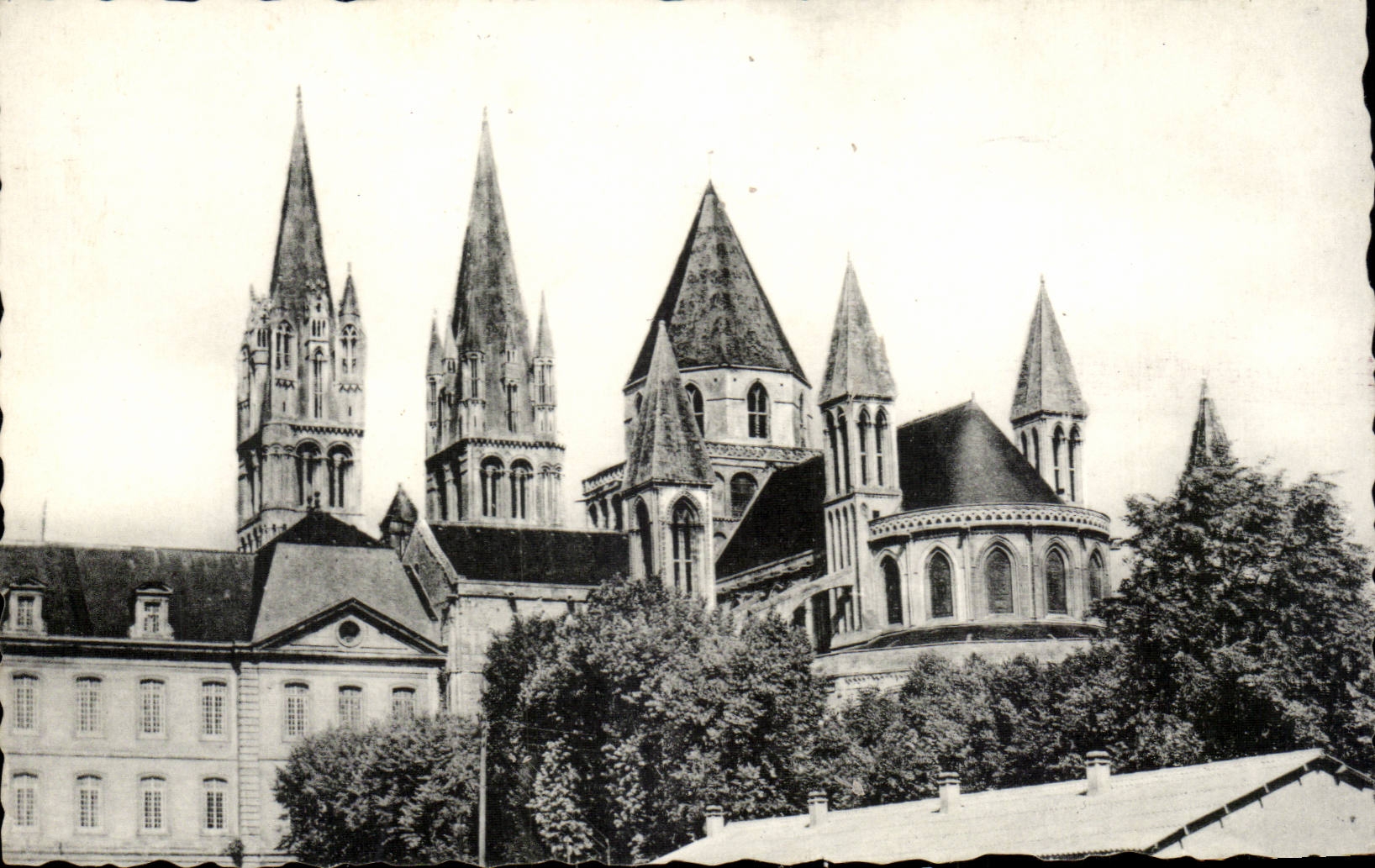 CAEN — L'Abbaye aux Hommes — Église Saint-Étienne (XIIe siècle)