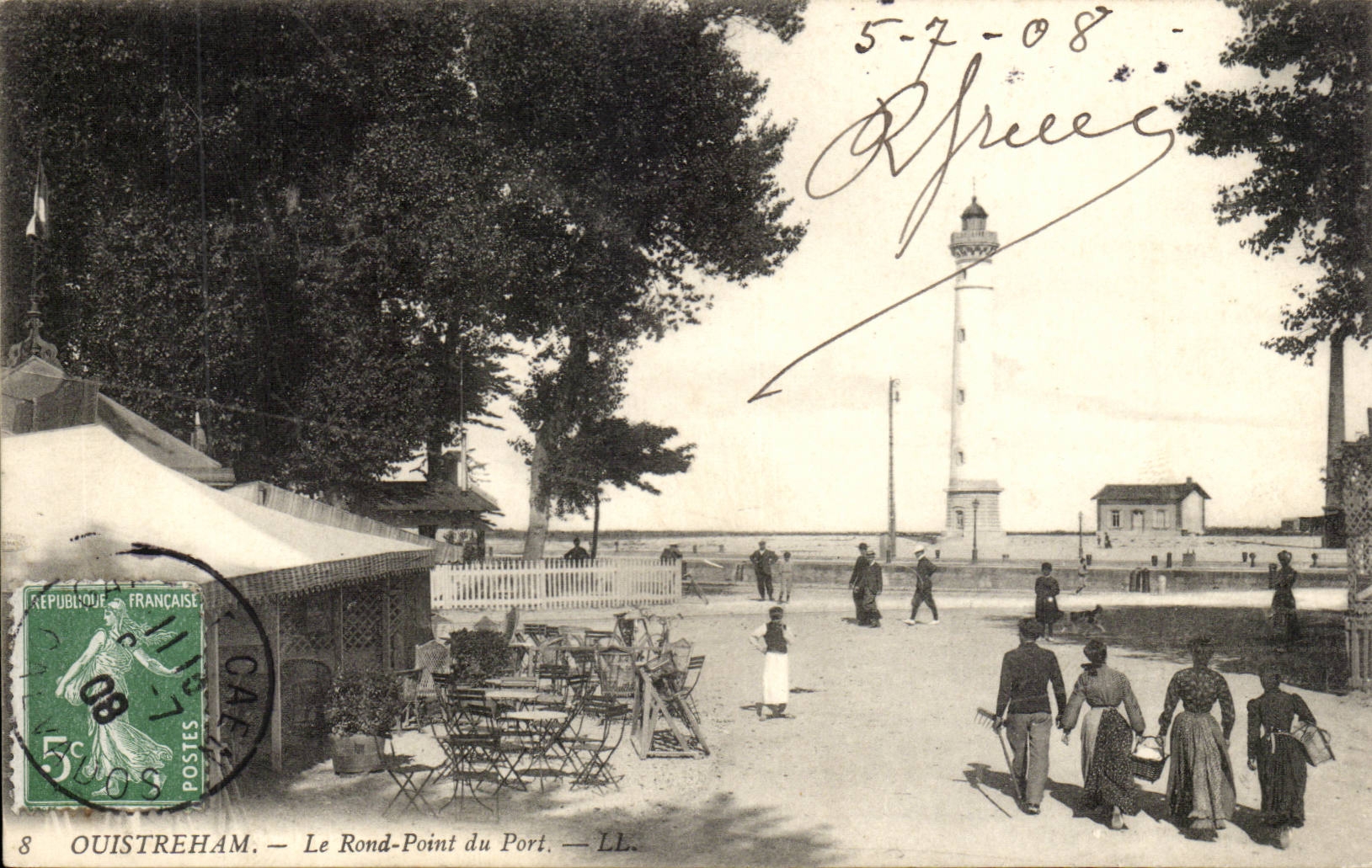 Ouistreham CPA Le rond point du port (phare lighthouse)