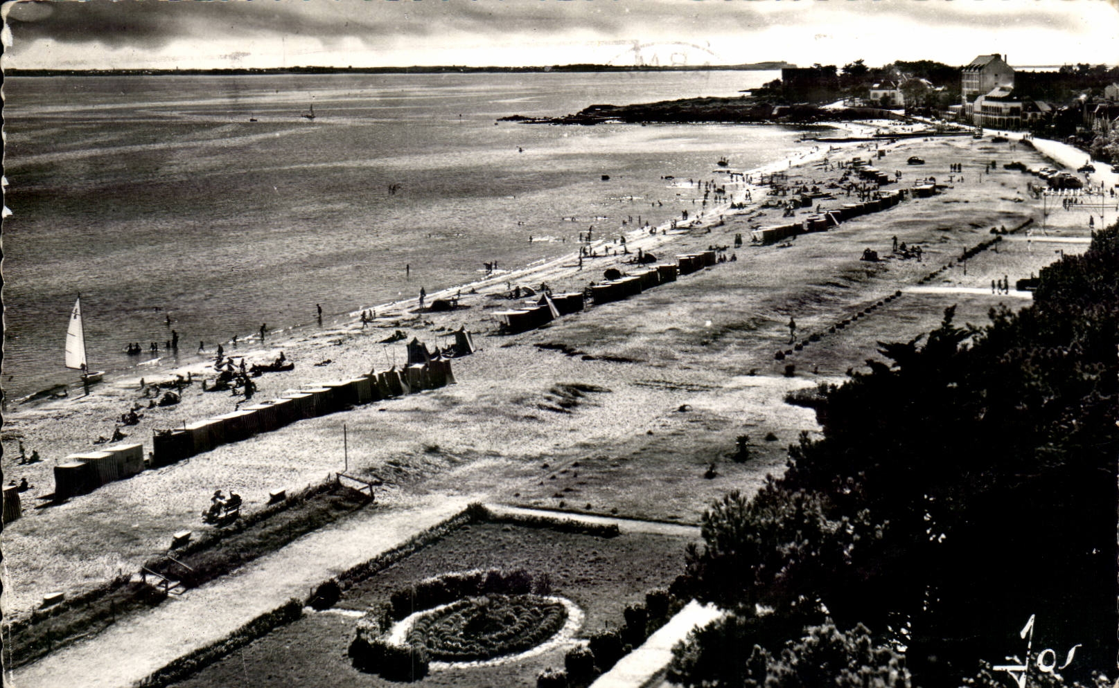 Carnac-Plage — La grande plage, l'une des plus belles stations balnéaires de la Bretagne Sud — Editions d'Art JOS