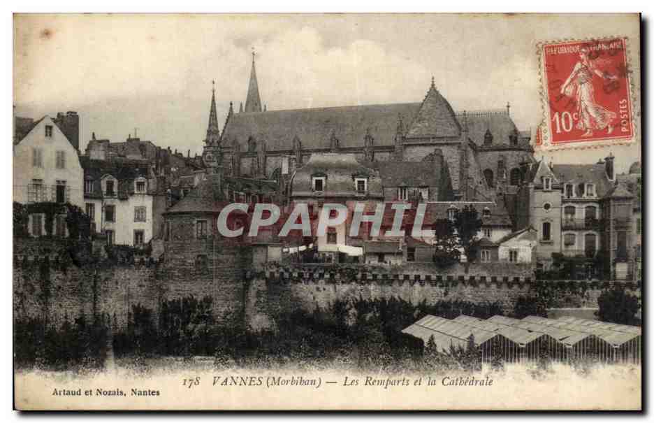 VANNES (Morbihan) — Les Remparts et la Cathédrale — Artaud et Nozais, Nantes 178