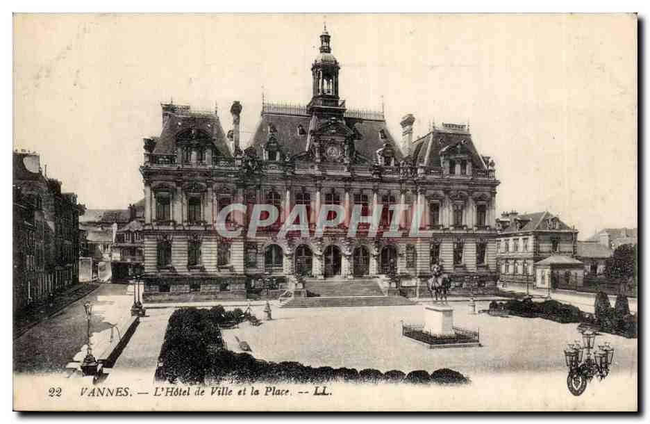 VAnnes CPA Hotel de ville et la place