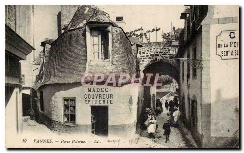 Vannes CPA Porte poterne (Madec couvreur Epicerie)