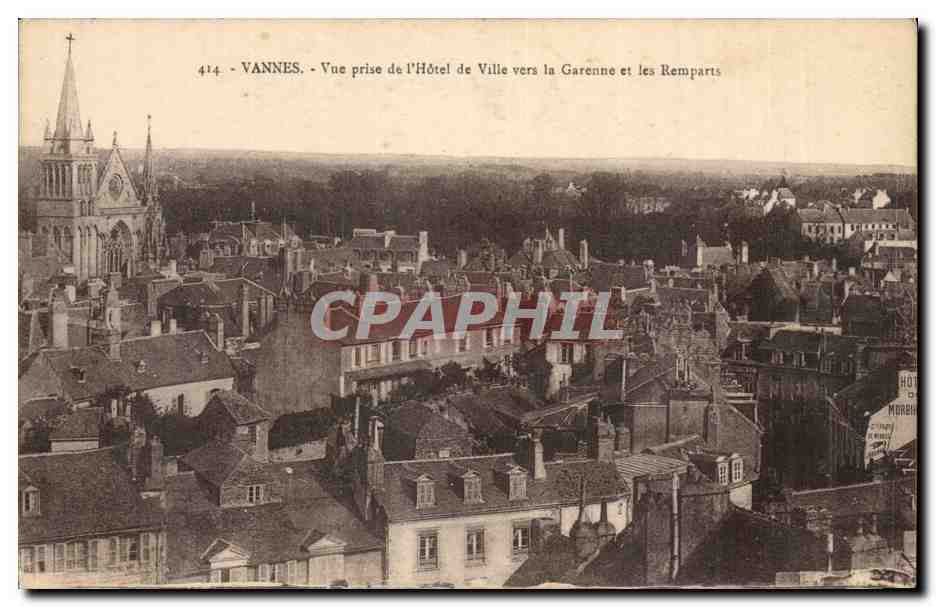 Vannes CPA Vue prise de l'hotel de ville vers la Garenne et les remparts