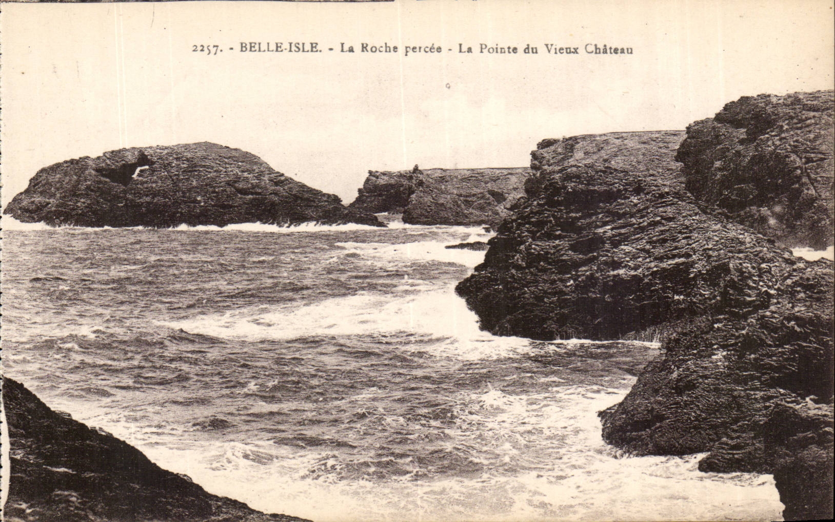 Belle-Île - Die Durchbrochene Felsen - Der Punkt des Alten Schlosses — Laurent-Nel, Rennes, n°2257