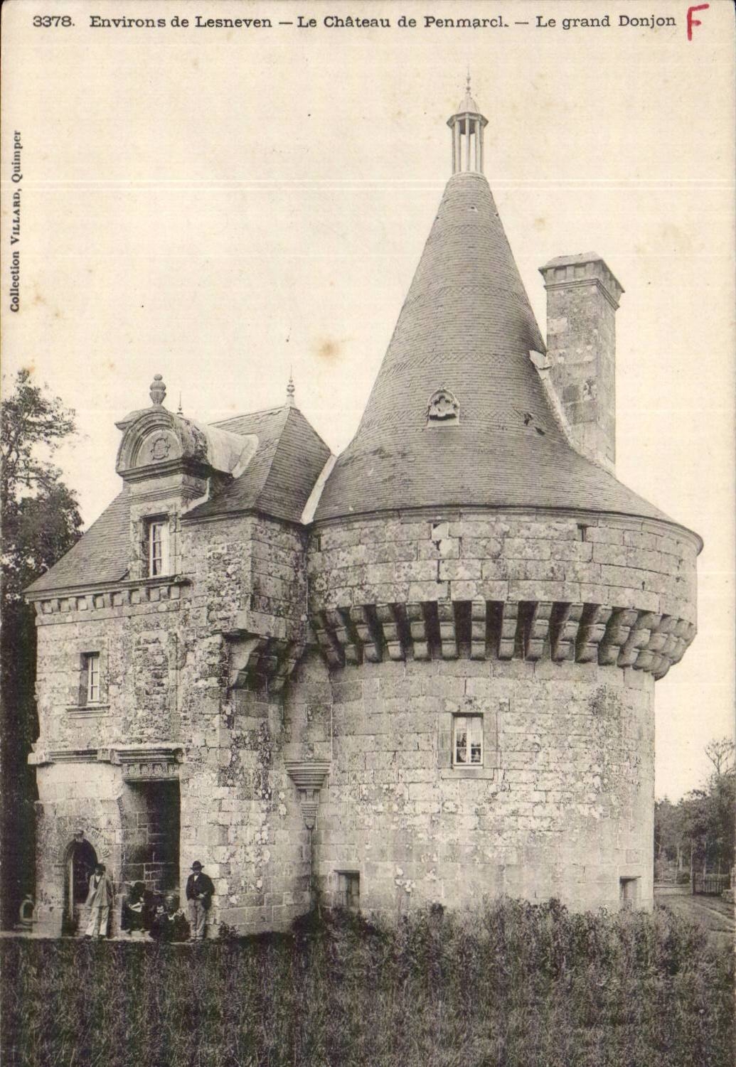 CPA Environs de Lesneven Le chateau de Penmarcl le grand donjon
