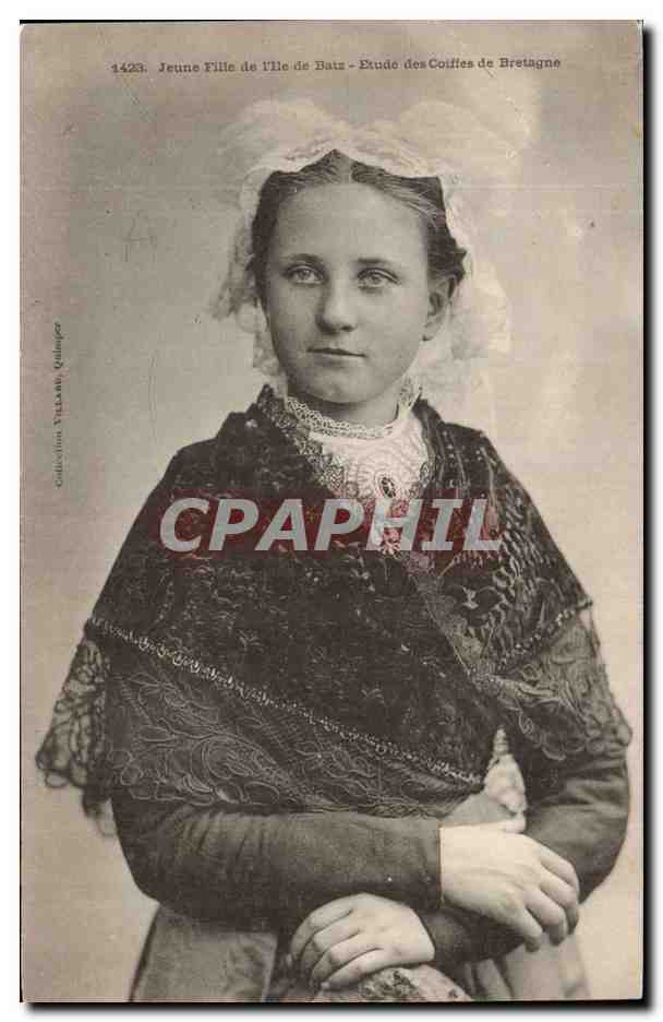 Jeune Fille de l'Île de Batz - Étude des Coiffes de Bretagne — Collection TILLARD Quimper