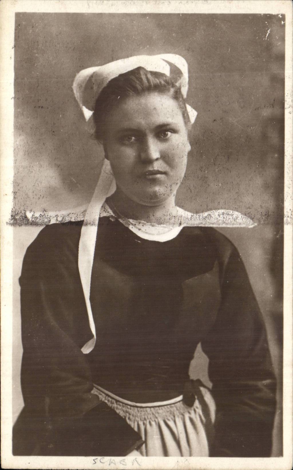 Scaer - Fantaisie - Femme - Costumes Ancien de Scaer - En Bretagne - CPA 