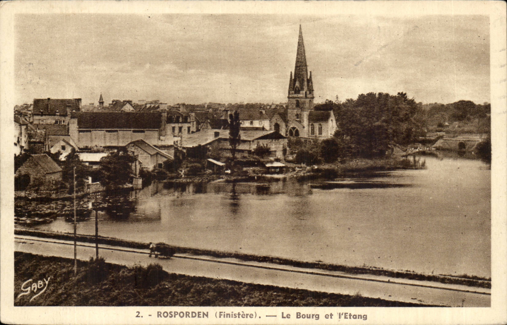 Rosporden - Le Bourg et l'Etang - CPA 