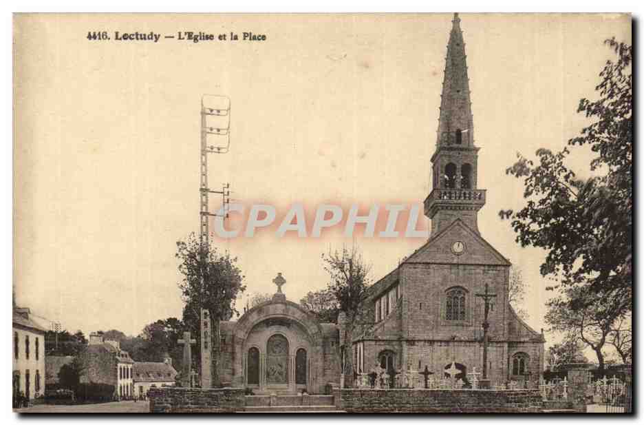 Loctudy CPA L'eglise et la place