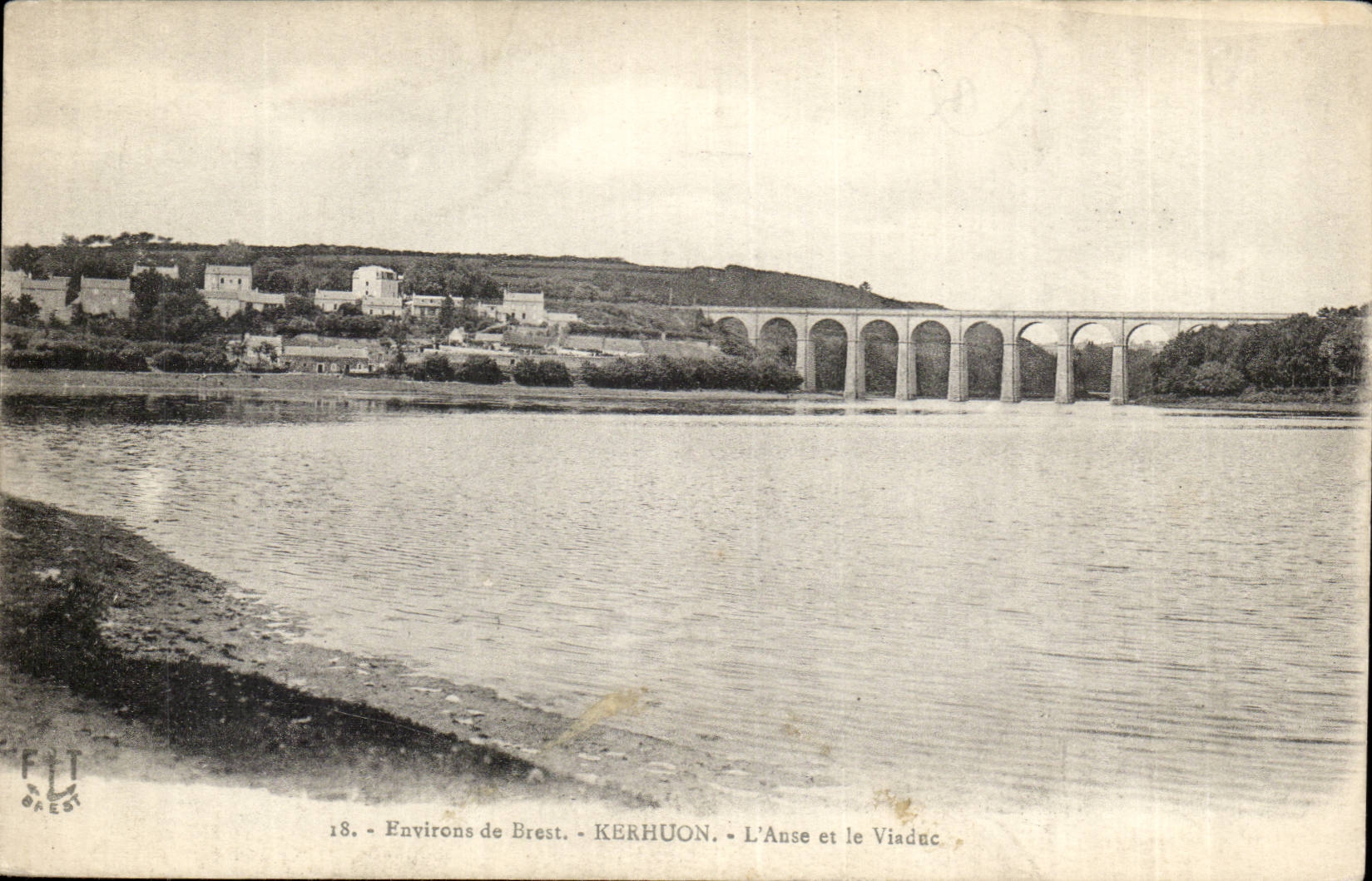 Environs de Brest CPA Kerhuon L'anse et le viaduc