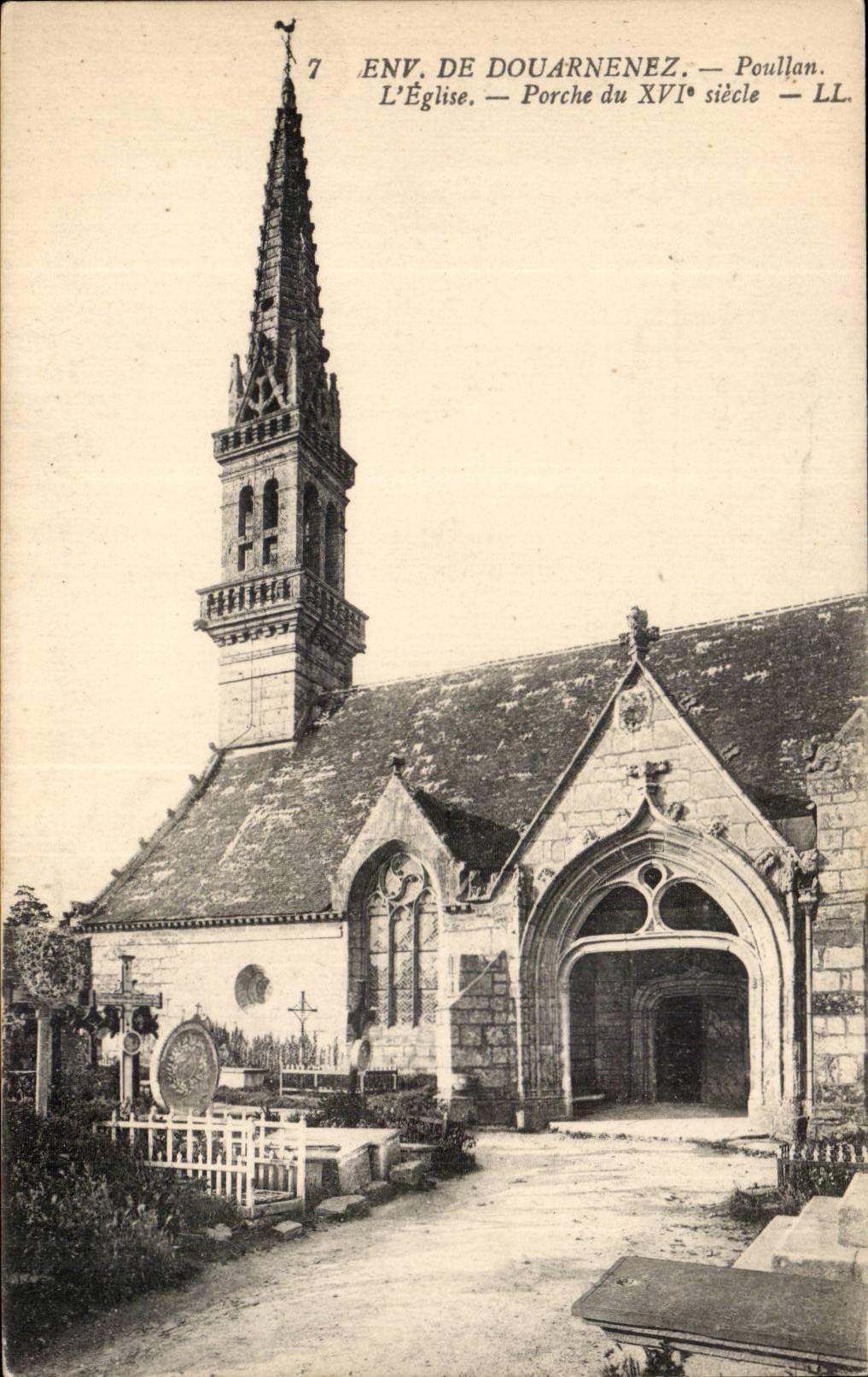 Environs de Douarnenez CPA Poullan L'eglise Porche du 16eme