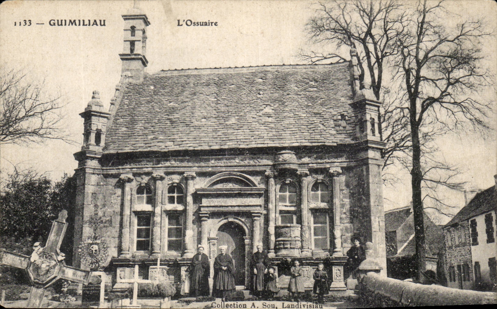 Guimiliau — L'Ossuaire — Collection A. Sou, Landivisiau